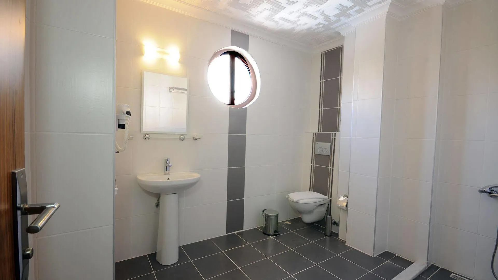 Hotel Kent Studyo Icmeler Bed & Breakfast